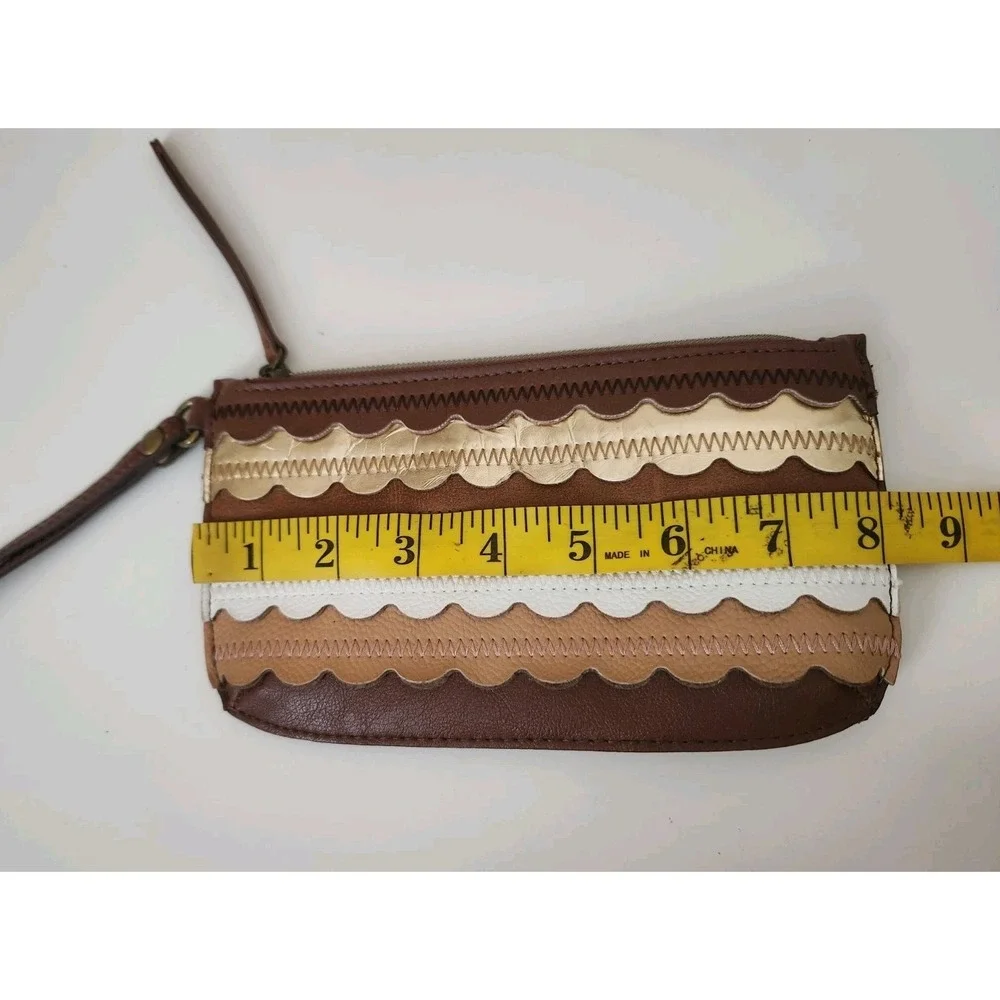 Relic‎ Women's Takeaway Scalloped Clutch Wristlet Wallet Leather Brown